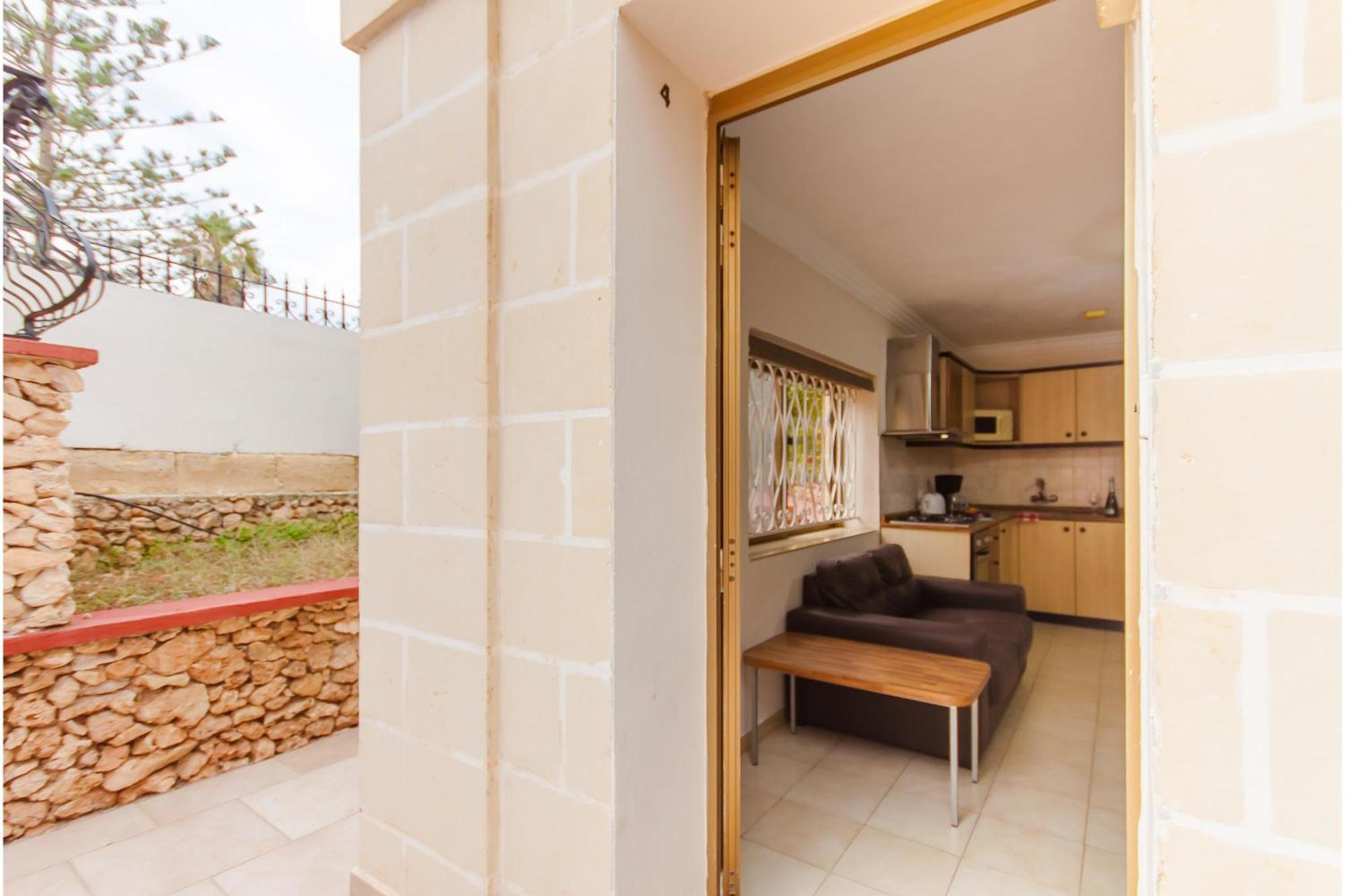 Villa & Pool Apartments In Mellieha Bay エクステリア 写真