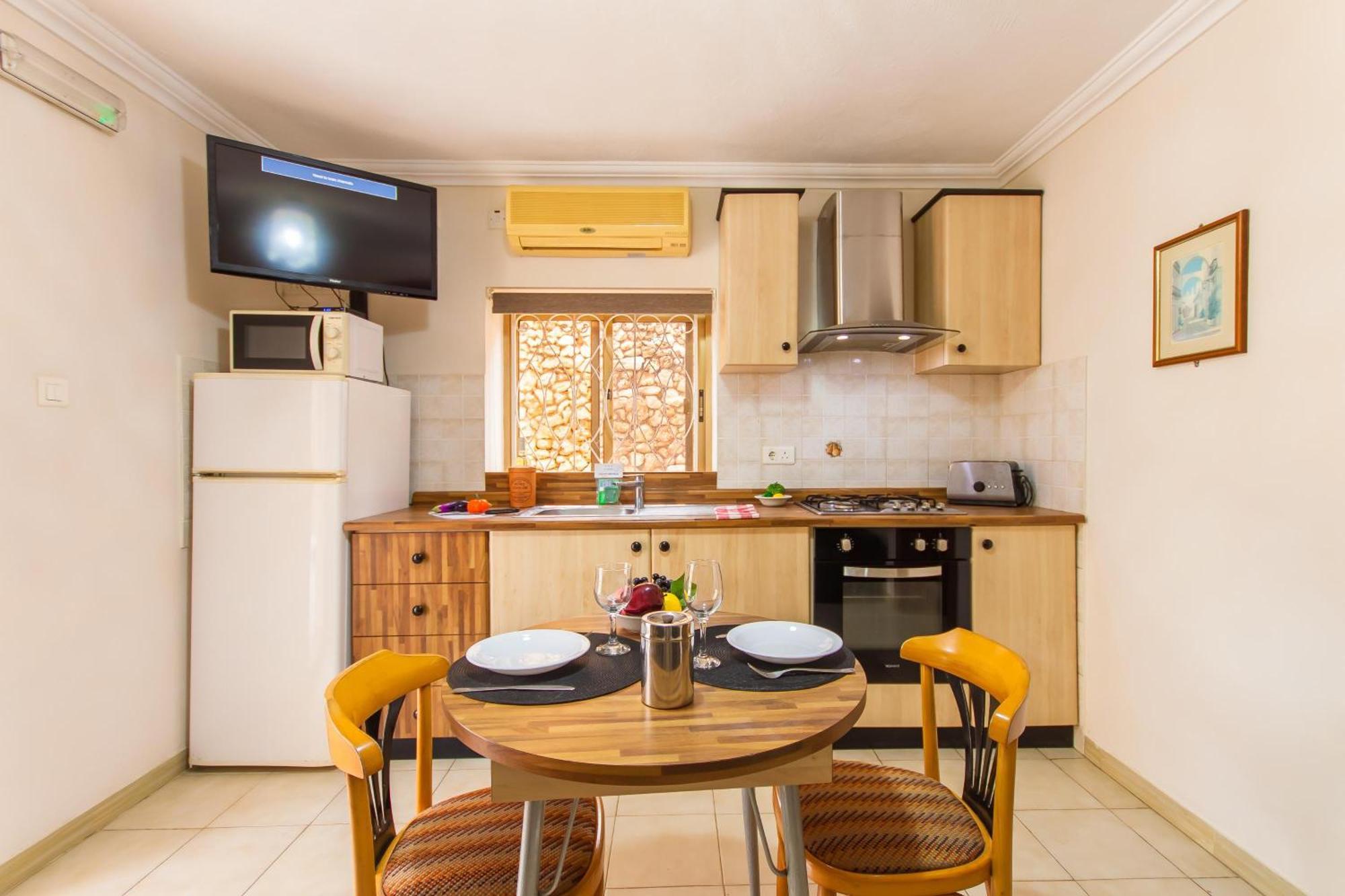 Villa & Pool Apartments In Mellieha Bay エクステリア 写真