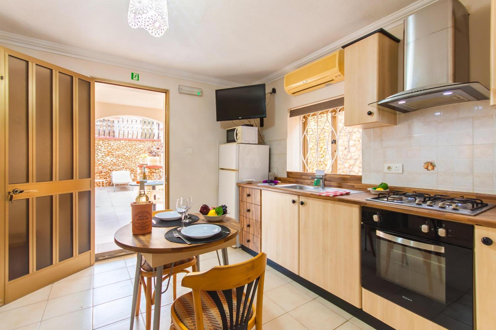 Villa & Pool Apartments In Mellieha Bay エクステリア 写真