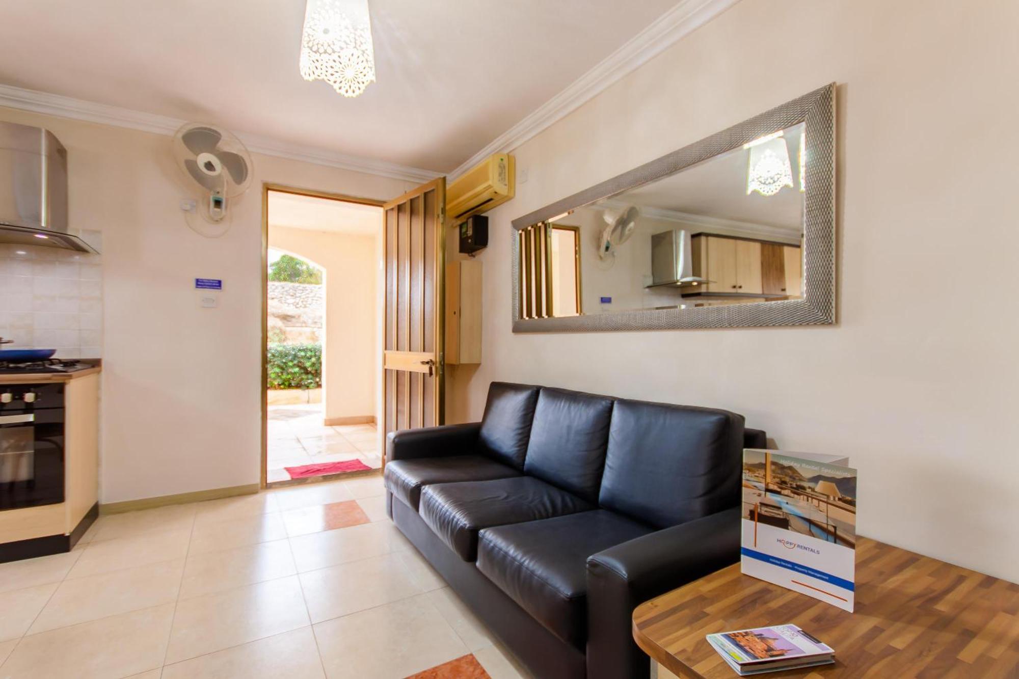 Villa & Pool Apartments In Mellieha Bay エクステリア 写真