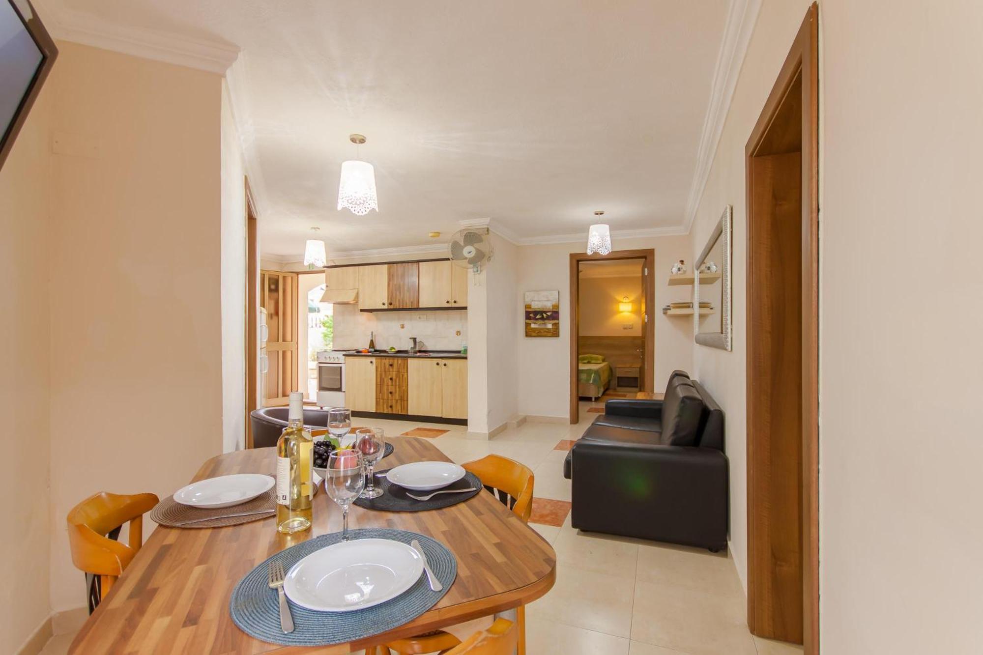 Villa & Pool Apartments In Mellieha Bay エクステリア 写真